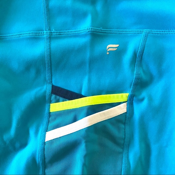 Fabletics Motion 365 Trinity Shorts - Picture 5 of 8